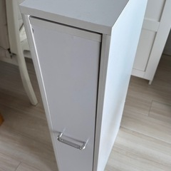 細長い隙間収納の画像