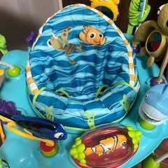 ファインディング ニモ ジャンパーの画像