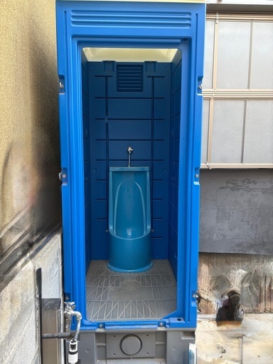 仮設トイレ　小便器　中古清掃済み　扉なし