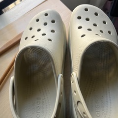 crocs クロックスのサンダルの画像