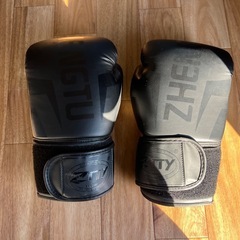 サンドバッグ、ボクシンググローブセットの画像