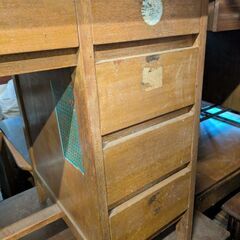 昔の学習机　レトロ　木製　ワークデスクの画像