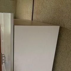 美品 白い棚 観音開き キャビネットの画像