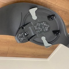 ベビーシート サイベックス クラウド T i-Size + ベースT　の画像