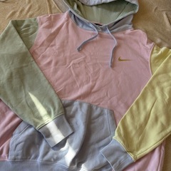 NIKEパステルパーカー現金支払い可の画像