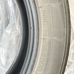 タイヤR19の画像