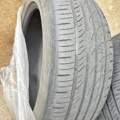 タイヤR19の画像
