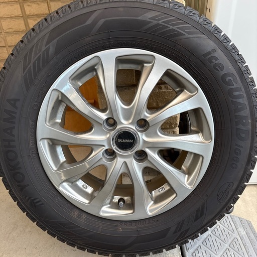 スタッドレスタイヤ