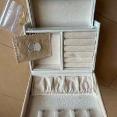 アクセサリーボックスの画像