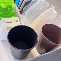 ファイルスタンド　ゴミ箱　ティッシュケース　　あげますの画像