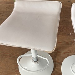 A1752🌟激安‼️ カウンターチェア　 1脚　2000円　 2点残り🌟の画像