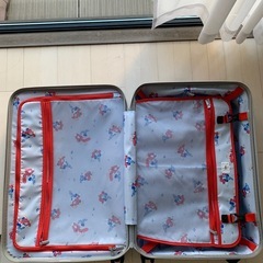 キャリーケースの画像