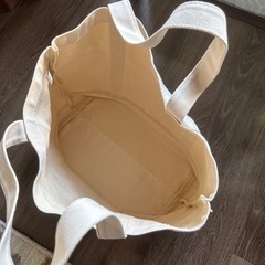 2025年アフタヌーンティー福袋が入っていたトートバッグ
の画像