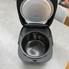 Panasonic パナソニック IH炊飯ジャー SR-FE101 2024年製 キッチン家電 炊飯器 のご紹介です！の画像