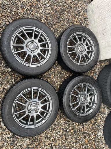 175.65.14スタッドレスタイヤセット