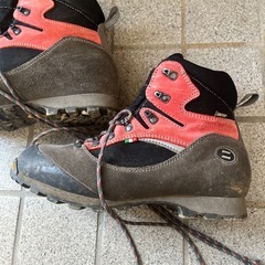 好日山荘5万円　キャラバン　登山靴　27センチの画像