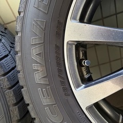 ホイール付きスタッドレスの画像