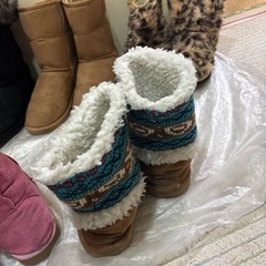 ムートンブーツ色々の画像