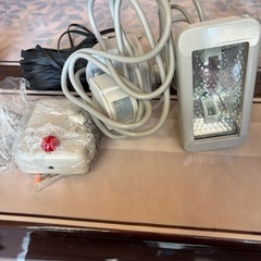 チャイム付きハロゲン、センサー、ライト。新品未使用。の画像