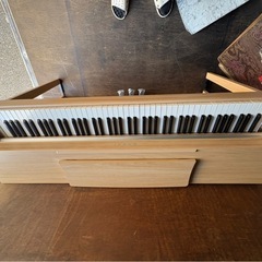 電子ピアノ　の画像