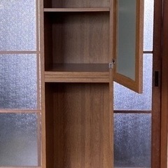 　　引き取り手が無い場合は、分解して処分します。ミラー付き縦長ボックスの画像