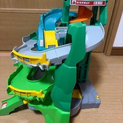 タカラトミー 2つのコースをいったりきたり！ツインコースやまみちドライブの画像