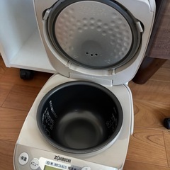 象印　炊飯器　3合炊きの画像