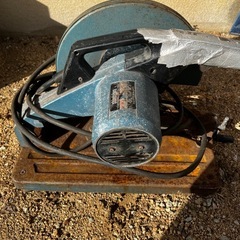 100vミニ溶接機、ダイワ高速切断機の画像