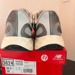 ニューバランススニーカーの画像