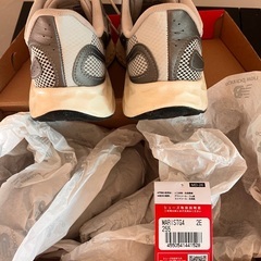 ニューバランススニーカーの画像