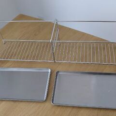 全部で 1,800円、または別々でも購入可能です。の画像