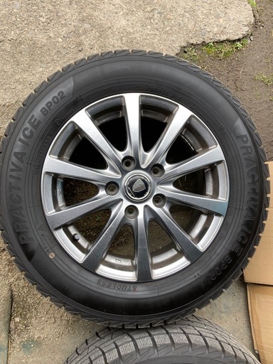 195/65R15　ヨコハマ スタッドレスタイヤ ホイールセット15インチ