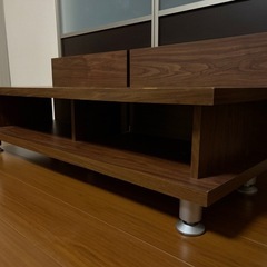 テレビボードの画像