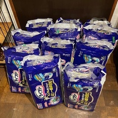 未開封　まとめ売り ライフリー 薄型軽快パンツ 安心パッド 全部で20袋　Lサイズ4袋は売約済み　の画像