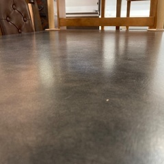 ダイニングテーブルの画像