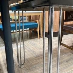 ダイニングテーブルの画像