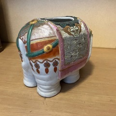 象の置物の画像