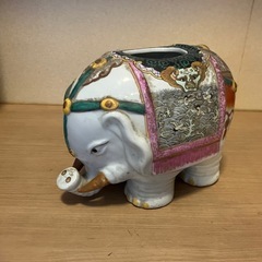 象の置物の画像