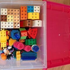 アンパンマンとゆかいななかまたち ブロック/しまじろうペタペタブロックの画像