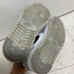 NIKE エアジョーダン１ MID  26cmの画像