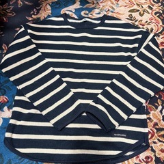 子供服男の子130のパジャマ&セーター6枚
の画像