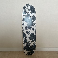 SATURDAYS NYC × SHUT コラボ スケートデッキ フローラル柄の画像