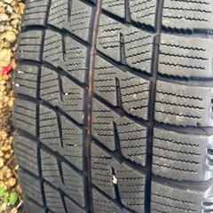 ホイール付スタッドタイヤの画像