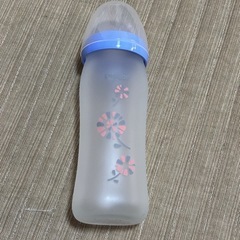 ベビーグッズまとめてどうぞ★肌着オムツ哺乳瓶靴下等の画像