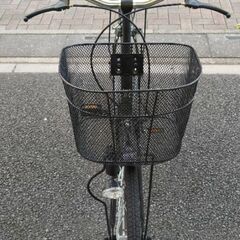 自転車と足踏型空気入れの画像