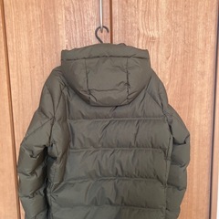 ユニクロ　ダウンジャケットパーカーの画像