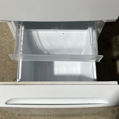 ヤマダ電機　冷凍冷蔵庫　１５６Ｌ　右開き　２ドア　ホワイト　２０１８年製　ＨＥＲＢ　Ｒｅｌａｘ　ＹＲＺ－Ｆ１５Ｅ１の画像