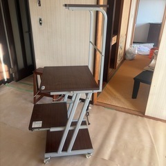 パソコンデスクの画像