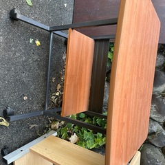 パソコンデスクの画像