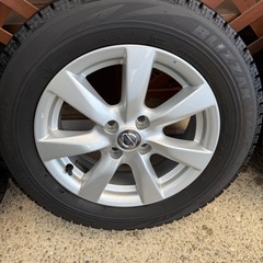 ブリヂストンスタッドレス新品未使用イボ付き　
日産ノート　 の画像